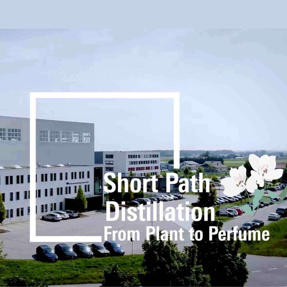 Short path distillation for gentle thermal separation of heat‑sensitive materials at very low pressure and minimal residence time.